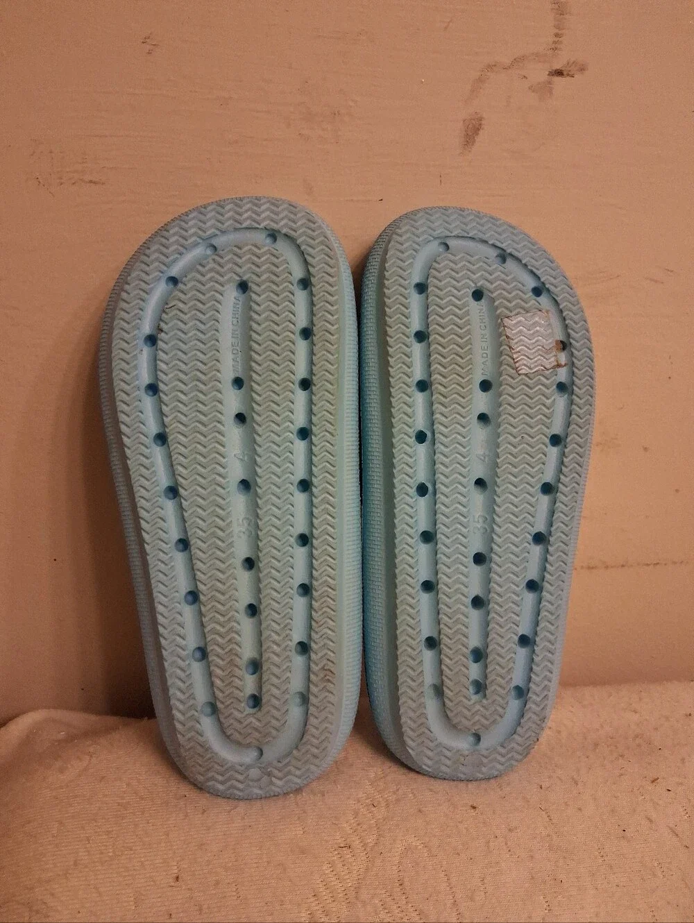 Kids Light Blue Tropical Palm Slide Sandals similar to Crocs EU Size 34, US 2